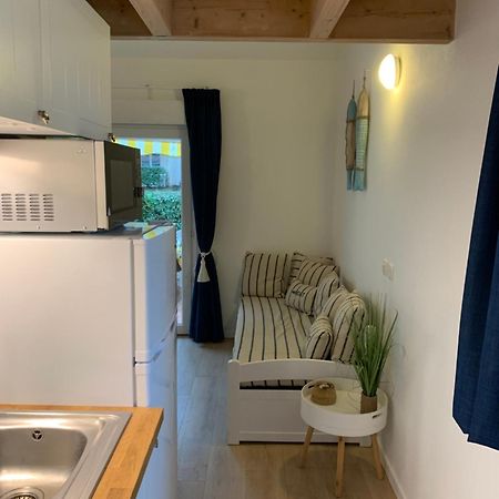 Maisonnette La Coti H5 Avec Piscine Interieure Chauffee, A 400 M De La Plage Et Menage De Fin Sejour Compris Saint-Georges-d'Oleron Bagian luar foto