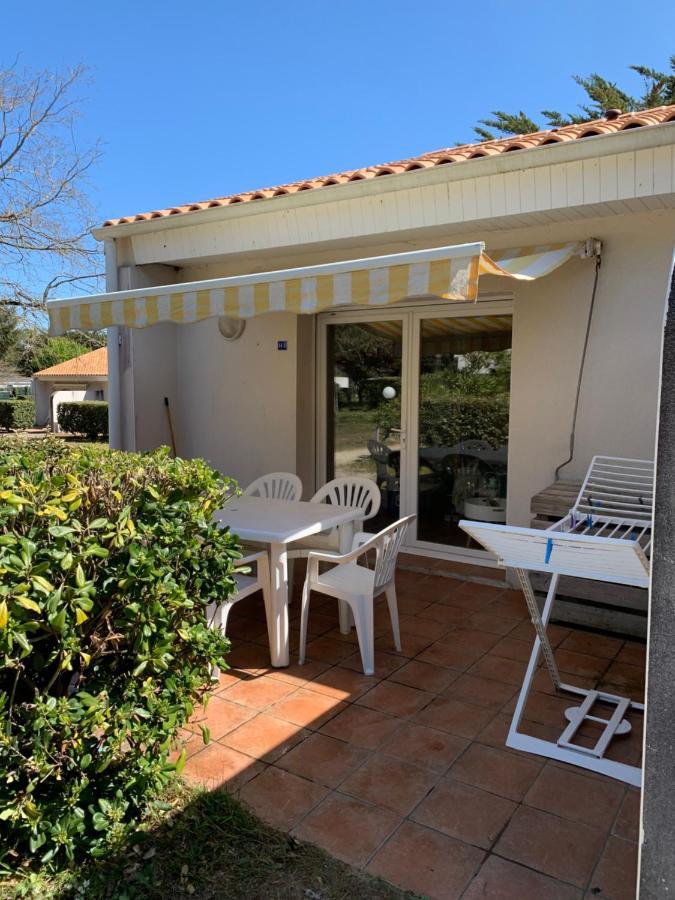 Maisonnette La Coti H5 Avec Piscine Interieure Chauffee, A 400 M De La Plage Et Menage De Fin Sejour Compris Saint-Georges-d'Oleron Bagian luar foto