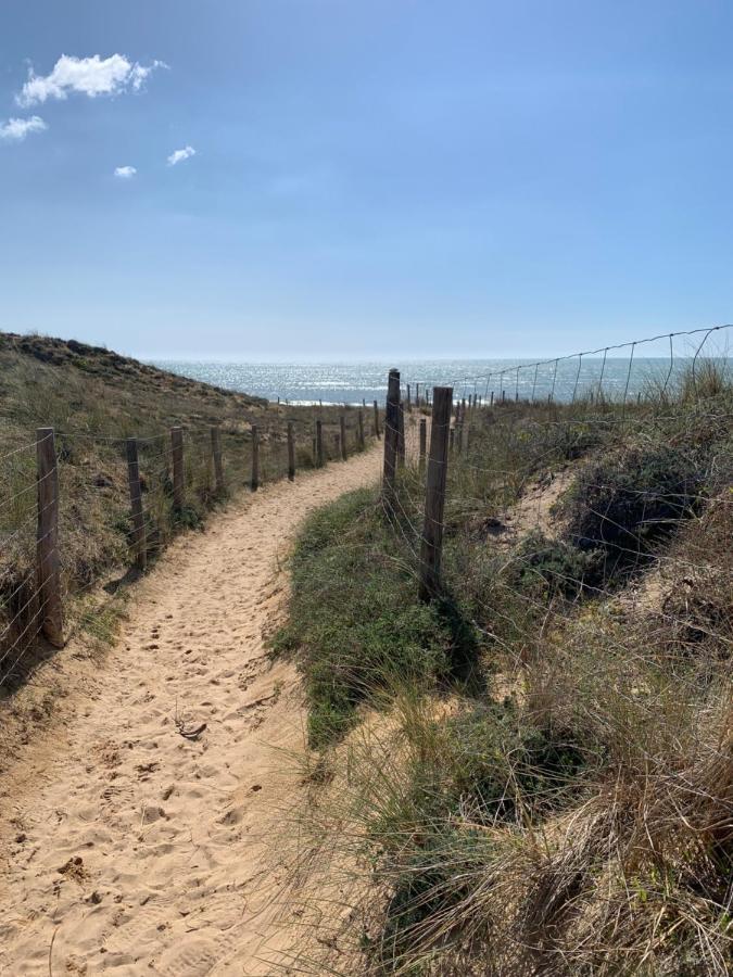Maisonnette La Coti H5 Avec Piscine Interieure Chauffee, A 400 M De La Plage Et Menage De Fin Sejour Compris Saint-Georges-d'Oleron Bagian luar foto